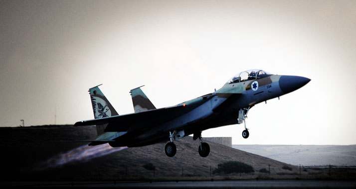 Israels Luftwaffe hat nach einem Raketenbeschuss mehrere Ziele im Gazastreifen angegriffen (Symbolbild)