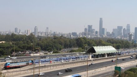 Damit der Zugverkehr auch während der Woche möglich ist, sind Bauarbeiten am Schienennetz auch am Schabbat üblich