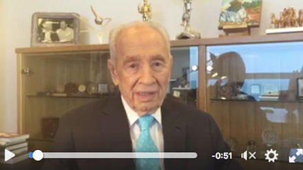 Wenige Stunden vor seinem Schlaganfall wirkte Peres noch in einem Kurzfilm für Facebook mit