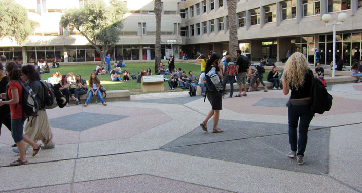 Studenten an der Ben-Gurion-Universität können sich demnächst mit Kulturerzeugnissen der arabischen Juden befassen