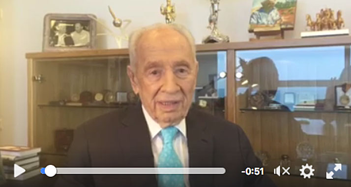Der letzte Auftritt: Wenige Stunden vor seinem Schlaganfall wirkte Peres noch in einem Kurzfilm für Facebook mit