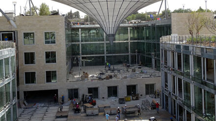 Beim neuen Archäologiezentrum geht es zehn Stockwerke hinunter