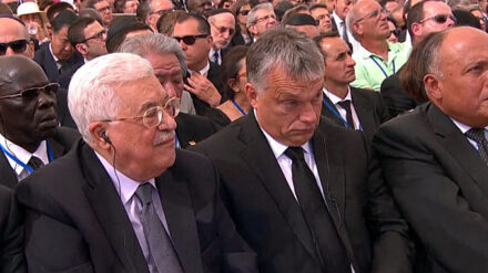 Dass Abbas an der Trauerfeier für Peres teilnahm, führte der Beamte auf schlechte Ratgeber zurück