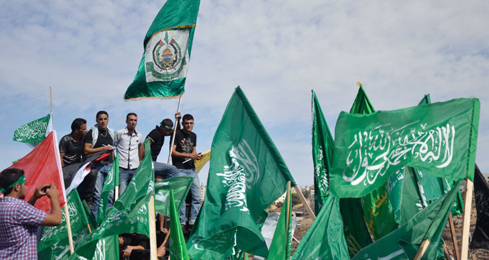 Palästinenser schwenken Hamas-Flaggen (Symbolbild)