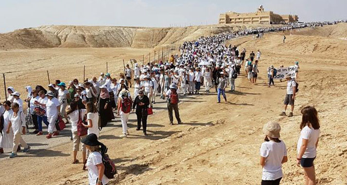 Arabische und jüdischen Frauen marschierten zwei Wochen lang von Nordisrael nach Jerusalem, um für Frieden zu demonstrieren