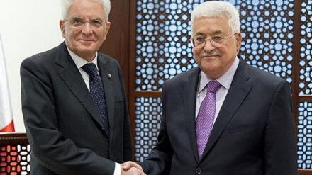 Mit Abbas sprach Mattarella (l.) über die Restaurierung der Geburtskirche ...