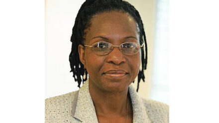 Die afrikanische Theologin Isabel Phiri aus Malawi ist seit 2012 assoziierte Generalsekretärin für öffentliches Bekenntnis und Diakonie des Ökumenischen Rates der Kirchen
