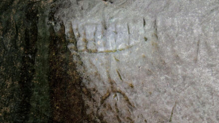 Diese Menorah entdeckten Wanderer in einer Zisterne in der judäischen Ebene in Israel