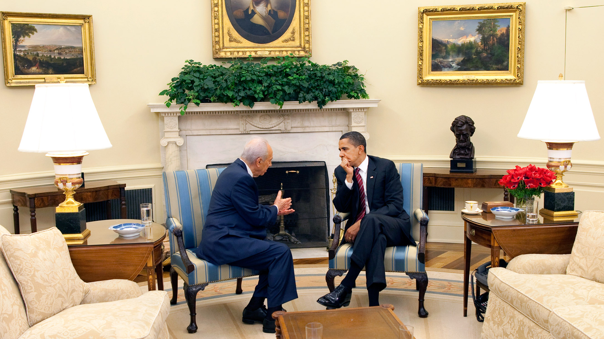 5. Mai 2009: angeregtes Gespräch zwischen dem damaligen israelischen Staatspräsidenten Schimon Peres und Barack Obama in Washington