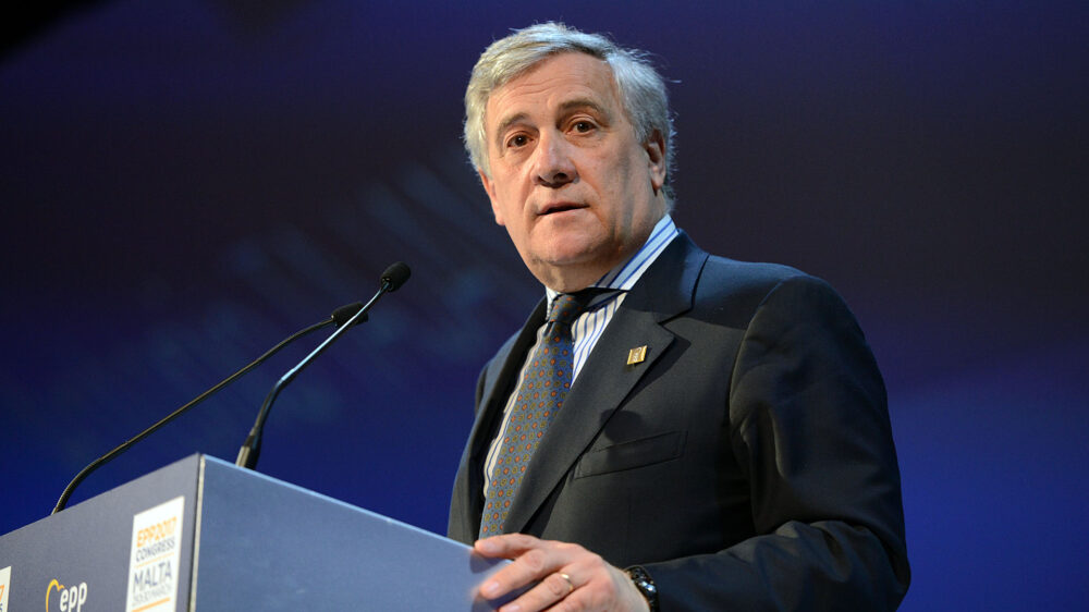EU-Parlamentspräsident Tajani war Gastgeber der Konferenz zu Raubgut und Scho'ah-Gedenken (Archivbild)