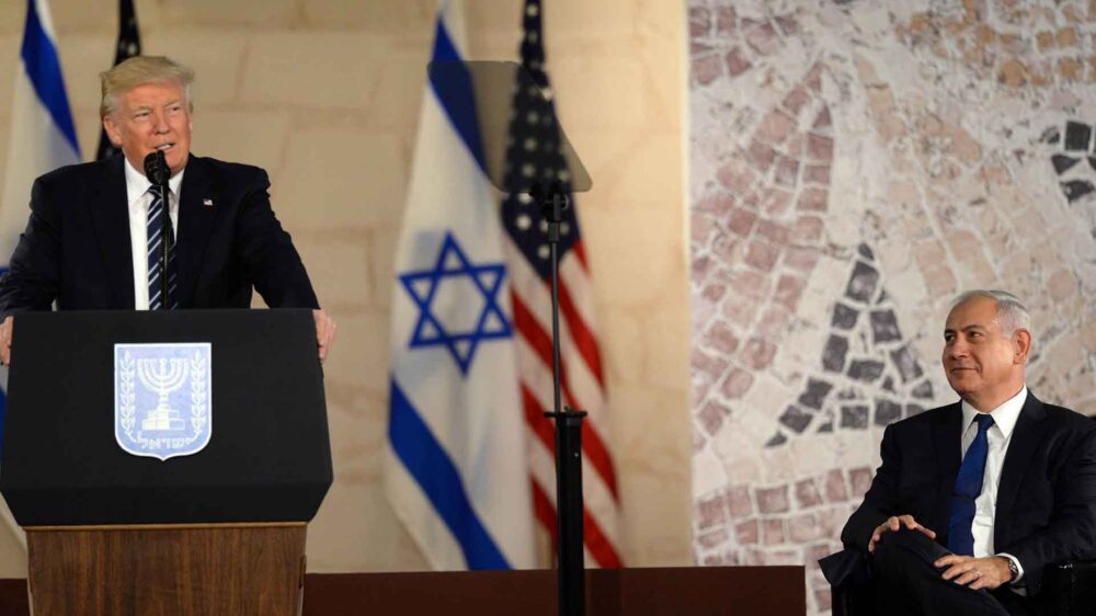 US-Präsident Trump (l.) sieht die Möglichkeit regionaler Zusammenarbeit – Israels Premier Netanjahu hofft darauf