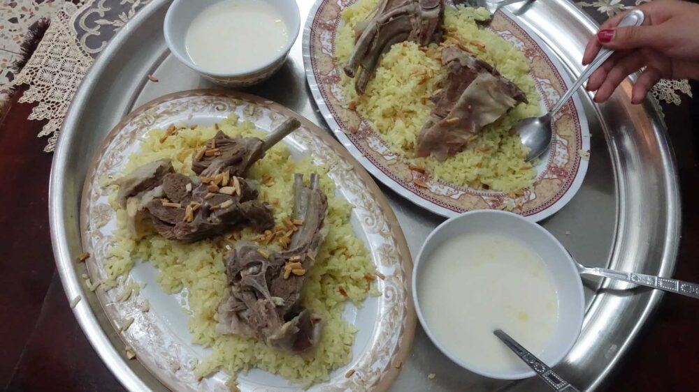 Fleisch und Milch als Festmahl: Das „Mansaf“ ist bei Arabern ein beliebtes Gericht