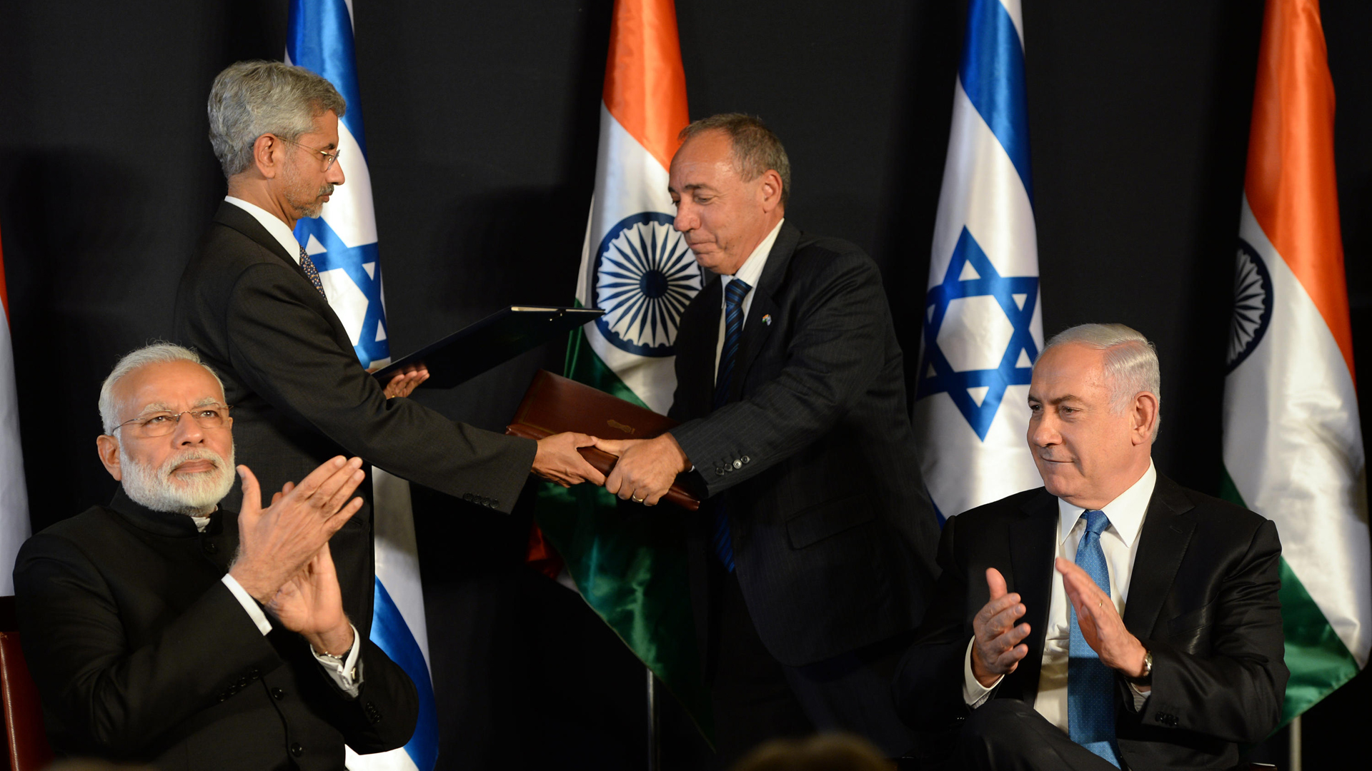 Bei den unterzeichneten Verträgen zwischen Israel und Indien geht es unter anderem um einen gemeinsamen, 35 Millionen Euro großen Industrie-Fonds
