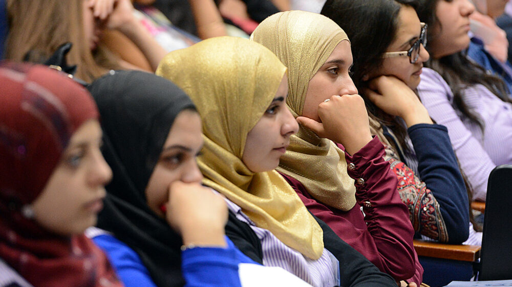 Die Zahl der arabischen Mädchen, die eine Schule besuchen, hat sich deutlich erhöht