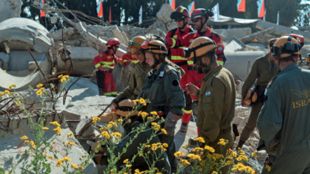 Israelis, Jordanier, Palästinenser und Helfer aus anderen Nationen haben die Zusammenarbeit für den Katastrophenfall trainiert
