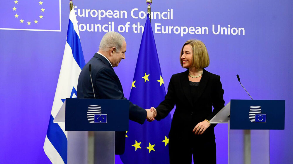 Sind sich uneins über Trumps Jerusalem-Erklärung: Netanjahu und Mogherini