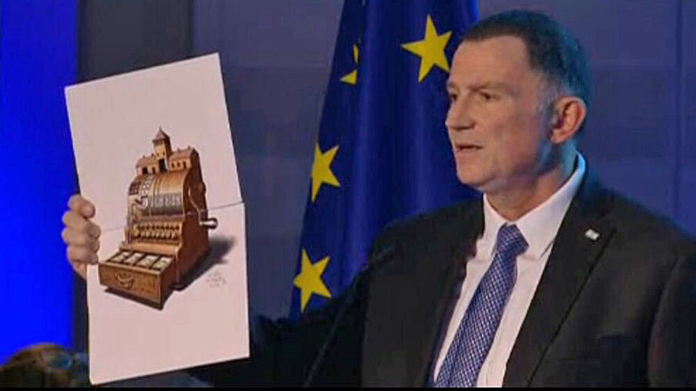 Edelstein zeigte den europäischen Abgeordneten in Brüssel eine antisemitische Karikatur aus dem Iran