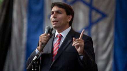 Israels UN-Botschafter Danon hat den UN-Sicherheitsrat Weltsicherheitsrat? (sonst zweimal UN)vor dem Iran gewarnt