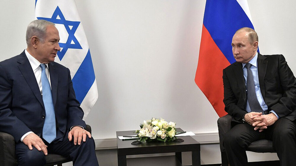Sicherheitspolitische Erwägungen: Netanjahu berät sich mit Putin (r.)