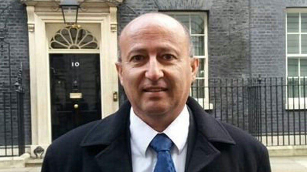 Arbeitsort London: Halabi vor dem britischen Regierungssitz in der Downing Street