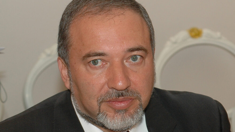 Warnt den Iran vor einem Angriff: Verteidigungsminister Lieberman (Archivbild)