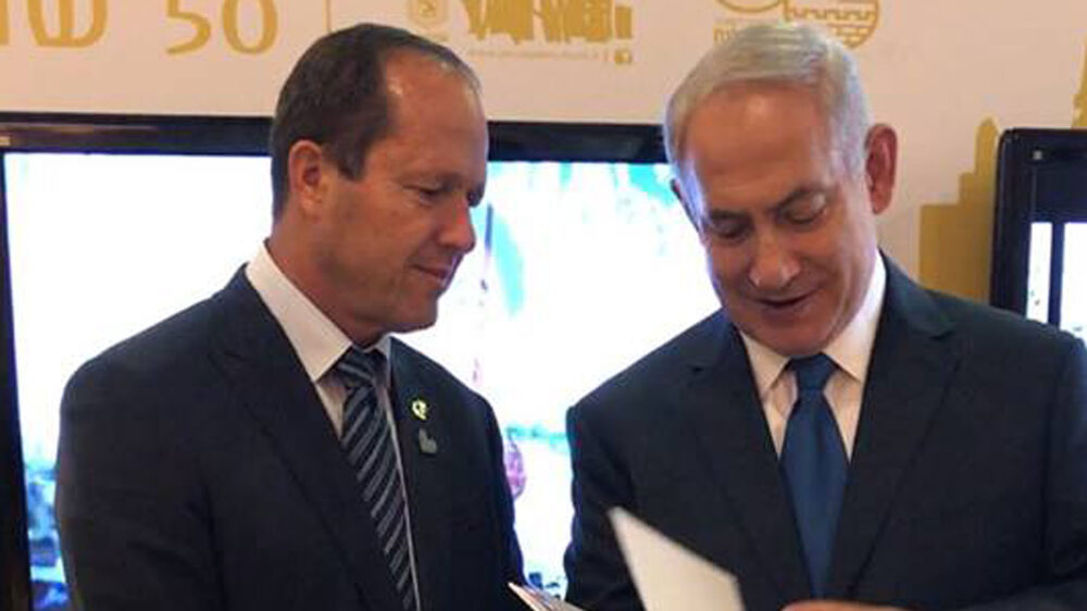 Barkat (l.) und Netanjahu: Beide Politiker befanden sich im Visier der Terroristen