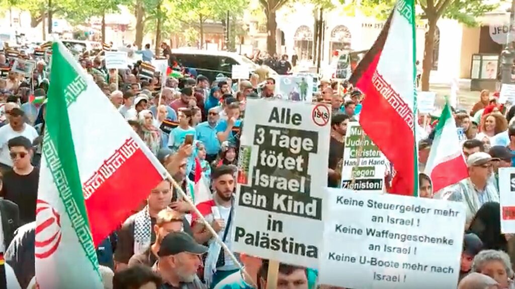 Etwa 1.600 Menschen nahmen an dem anti-israelischen Marsch in Berlin teil