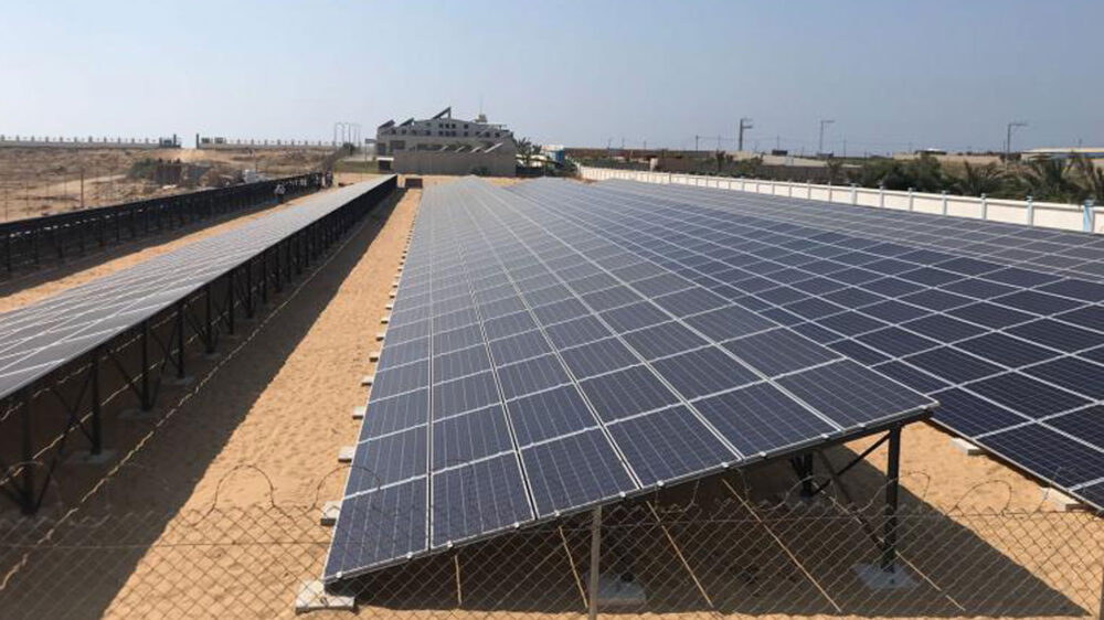 Das Solarfeld soll Strom für eine Entsalzungsanlage liefern