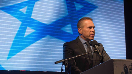 Sicherheitsminister Erdan hält eine Lockerung des Waffengesetzes für notwendig