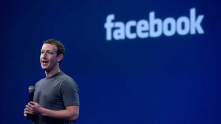 Facebook-Chef Zuckerberg hat die Öffentlichkeit über neueste Löschvorgänge unterrichtet (Archivbild)
