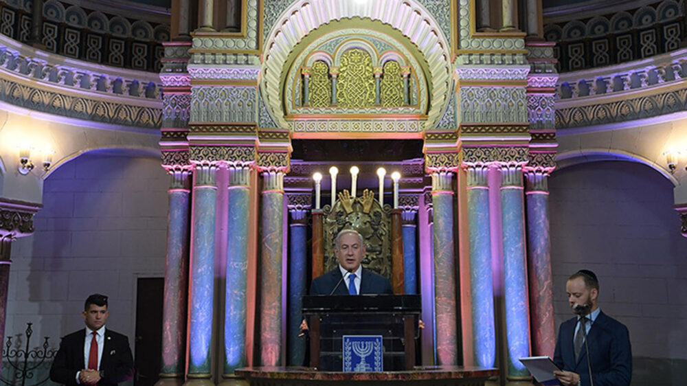 Der israelische Premier Netanjahu bei seiner Rede in der Choral-Synagoge in Vilnius