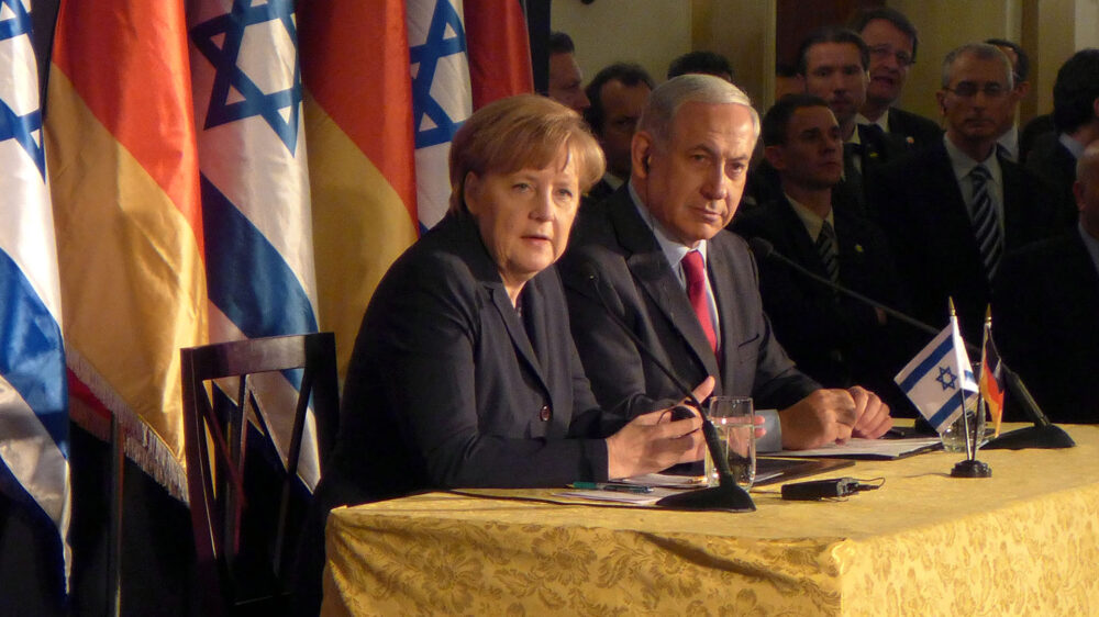 Angesichts der bevorstehenden Regierungskonsultationen wollen Merkel und Netanjahu in Jerusalem zusammenkommen (Archivbild)