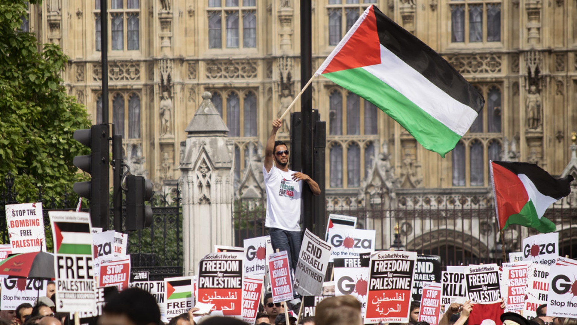 Pro-palästinensische Demonstration vor dem britischen Parlament in London