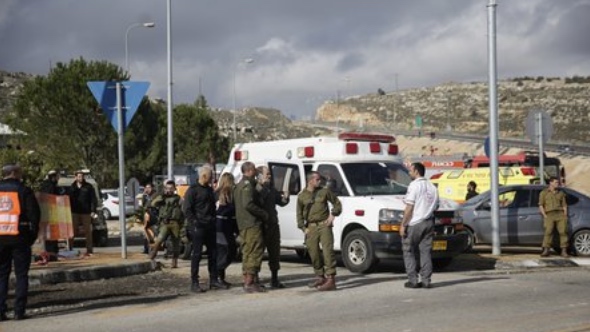 Demonstranten in Jerusalem fordern ein härteres Vorgehen gegen terroristische Anschläge, wie hier am 13. Dezember bei Ofra