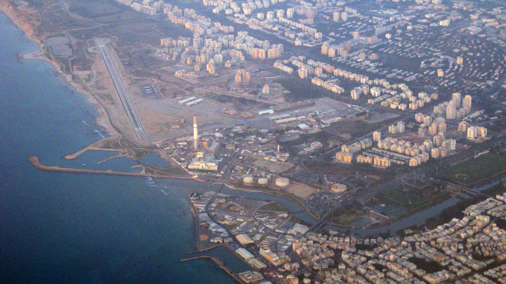 Der Sde-Dov-Flughafen von oben