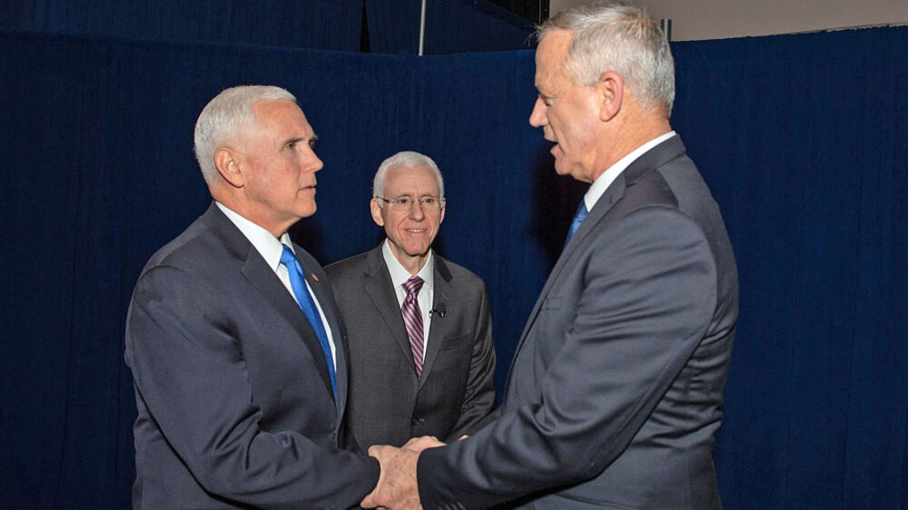 Sprachen auf der AIPAC-Konferenz: der israelische Politiker Gantz (r.) und der amerikanische Vizepräsident Pence