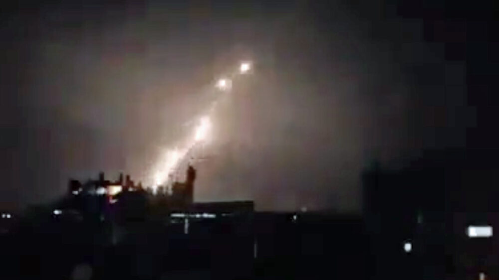 Mehr als hundert Raketen wurden in der Nacht von Montag auf Dienstag aus Gaza auf Israel abgefeuert