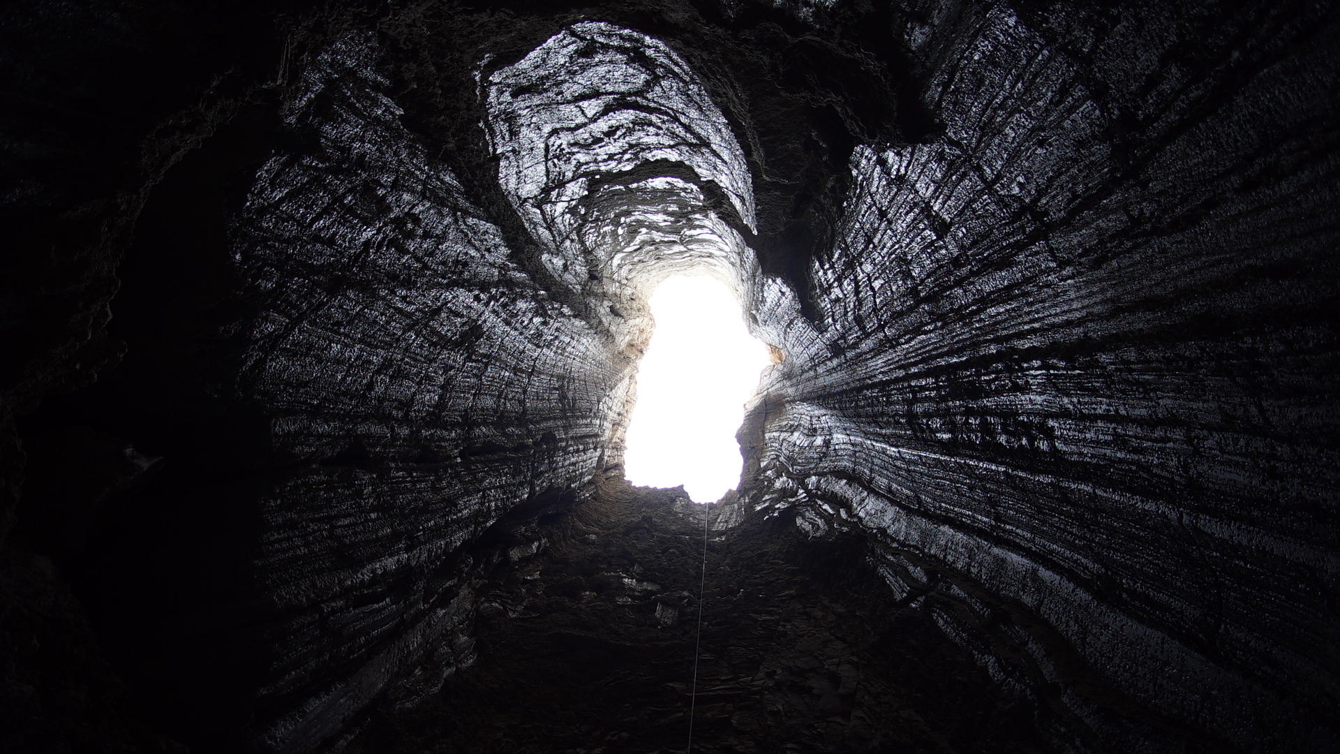 Über diesen Einstieg kam das internationale Expeditionsteam in die Salzhöhle