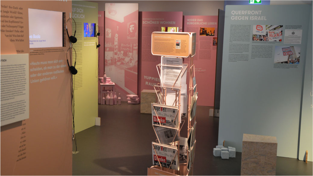 Die Ausstellung stellt das Antisemitismus-Problem einiger linker Strömungen anhand verschiedener „Räume“ dar