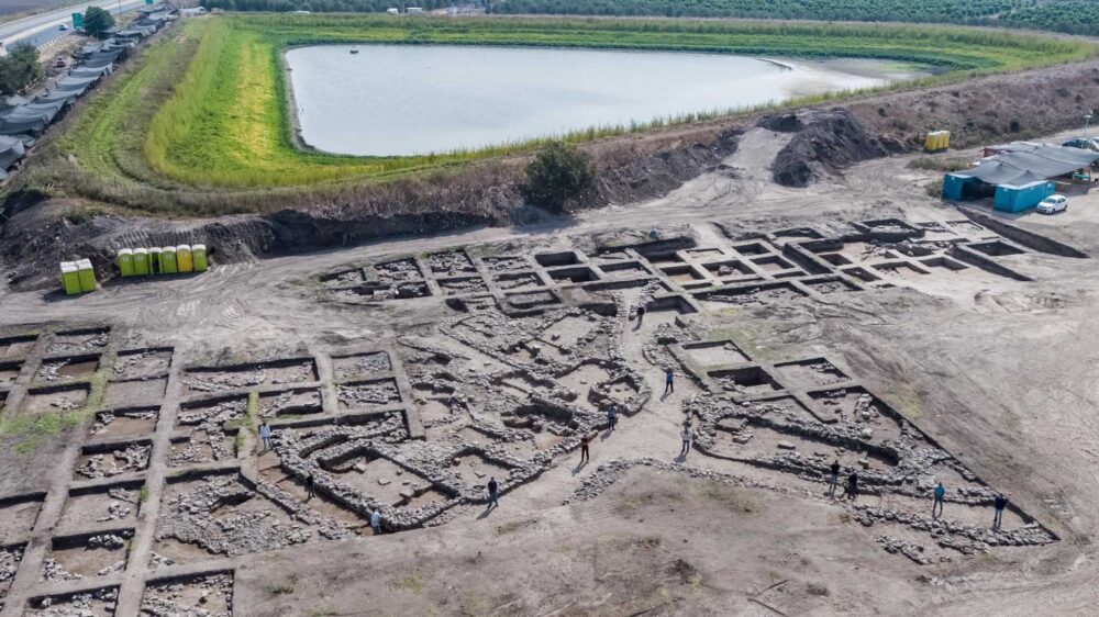 Städte wie Jericho seien im Vergleich zu der entdeckten Metropole winzig gewesen, sagen die Archäologen