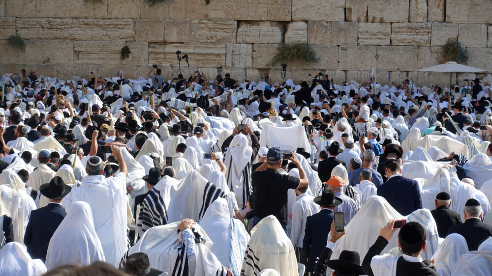 Zu dem priesterlichen Segen kamen Israelis aus allen Teilen des Landes