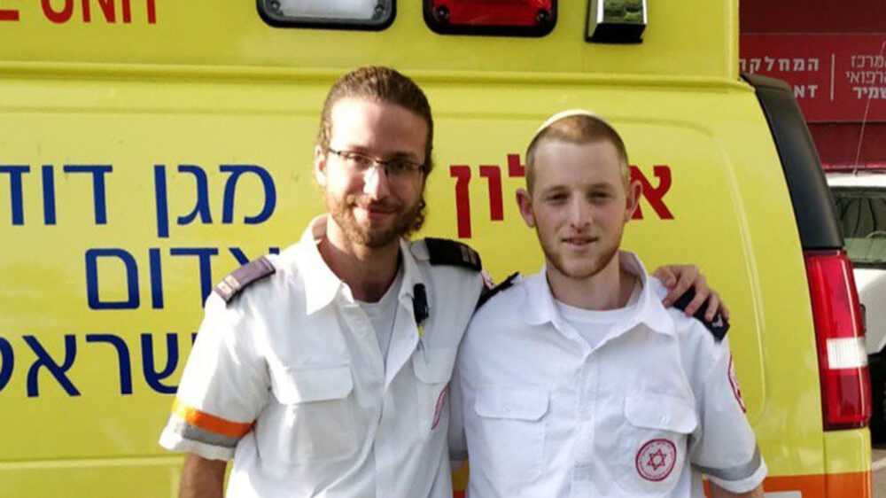 Gemeinsam unterwegs, um Leben zu retten: Juval Eran (l.) und Dvir Schnerb