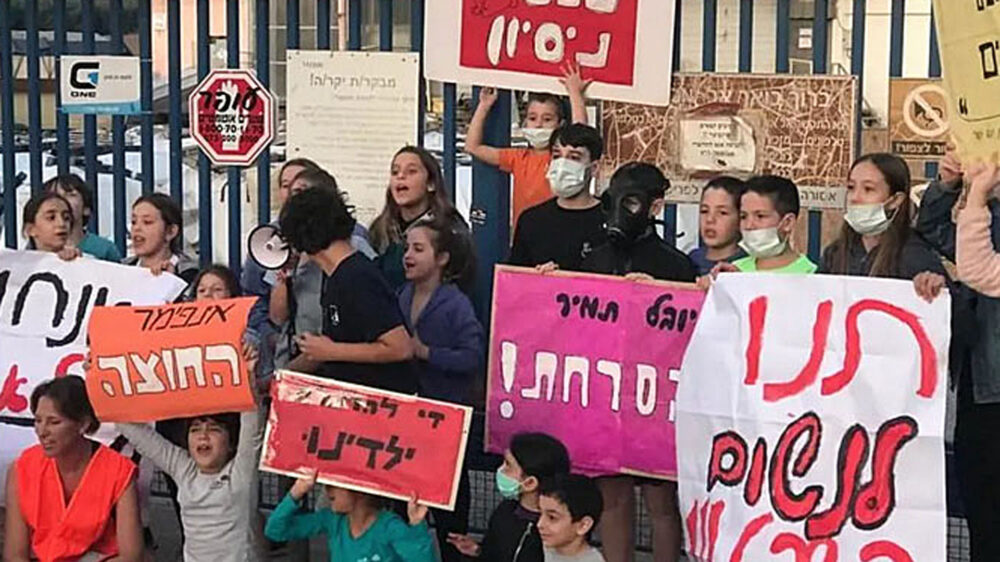 Die Kinder forderten bei der Demonstration frische Atemluft