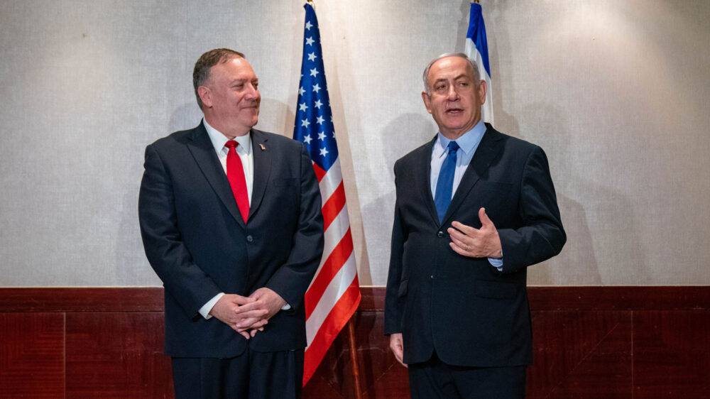 Sie bleiben im Gespräch: der israelische Premier Netanjahu und der amerikanische Außenminister Pompeo