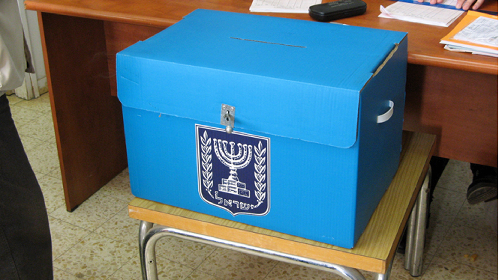 Die blauen Wahlurnen bestellt Israel in China