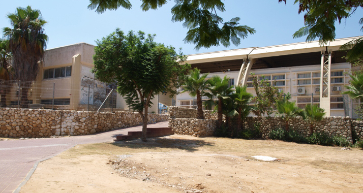 In Sderot sind Schulen gegen Raketenangriffe geschützt – auch diese ständige Bedrohung wirkt sich auf die Psyche aus