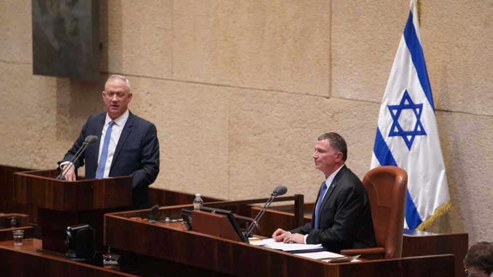 Gehen nicht nur wegen der Corona-Krise auf Abstand: Knessetsprecher Edelstein (r.) und Blau-Weiß-Chef Gantz