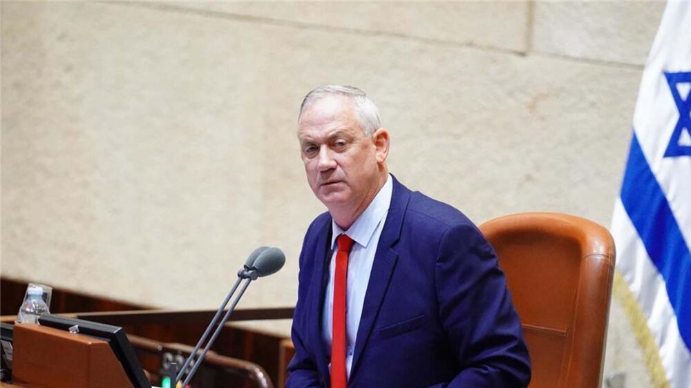 In neuer Rolle: Der frühere Armeechef Gantz sitzt nun der Knesset vor
