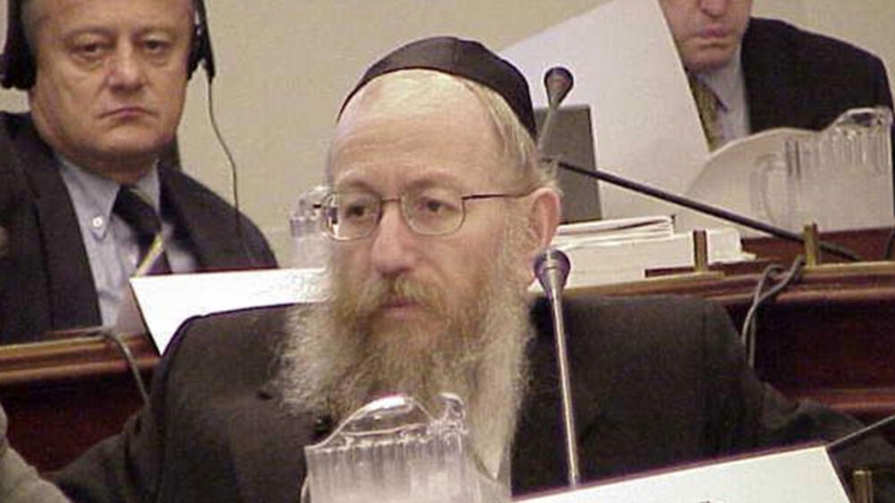 Gesundheitsminister Ja'akov Litzman ist der erste Spitzenpolitiker Israels, der am neuartigen Coronavirus erkrankt ist