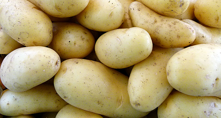 Kartoffeln sind Teil der in Jerusalem verteilten Essenspakete